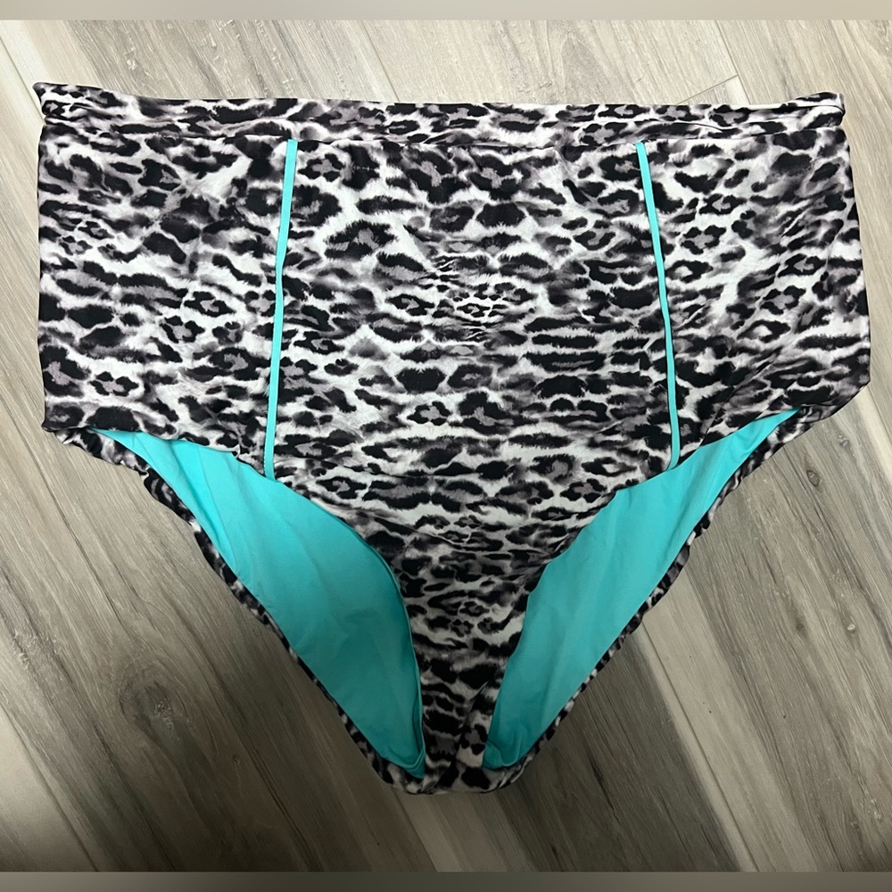 Teal/leopard 2PC - Picture 2 of 6
